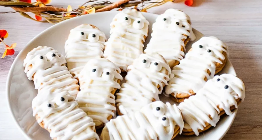 Healthy Halloween Treats: 10 Fun Ideas For The Whole Family